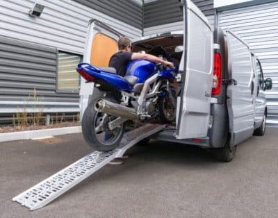 utilitaire pour transporter moto