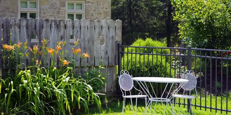 Choisir la clôture idéale pour votre aménagement extérieur