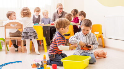 Réussir l'accueil des enfants : pourquoi rejoindre un réseau de crèches ?